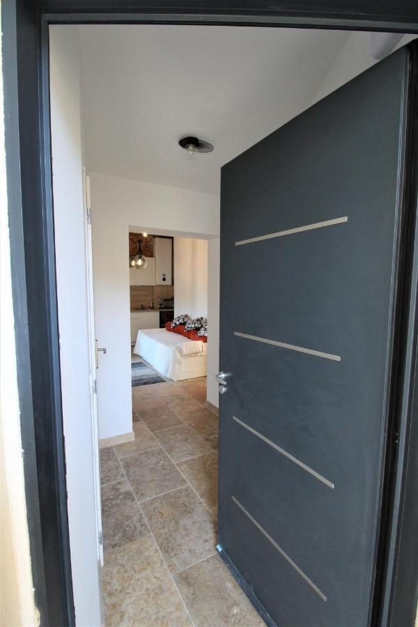 Les Bastidons De L'Isle - Le Saumane - 3 Etoiles Apartment Exterior foto